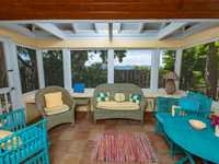 House 2939905989