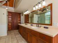 House 2941217153