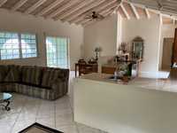 House 2941225049