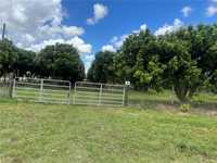 House 2941396537