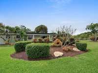 House 2942508859