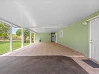 House 2942508872