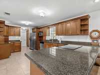 House 2942508915