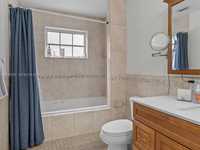 House 2942508936