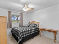 House 2942508946