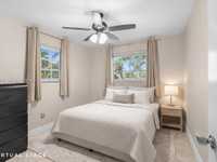 House 2942508947