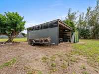 House 2942509036