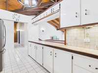 House 2982468700