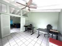 House 2960628049