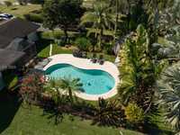 House 2945454765