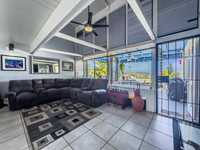 House 2946905490