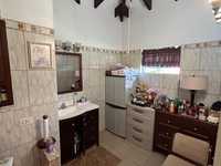 House 2957938533