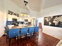 House 2995930873