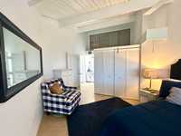 House 2995930963