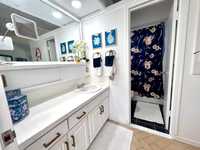 House 2995930982