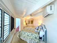 House 2995930996