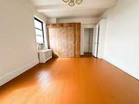 House 2951200182