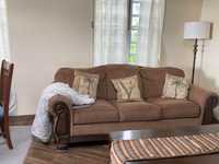 House 2951945781