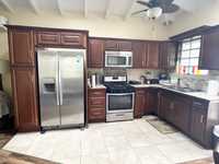 House 2951945997