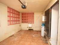 House 2953704537