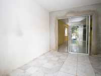 House 2953704806