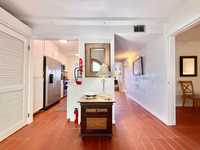 House 2955555737
