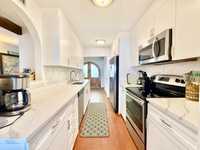 House 2955556007