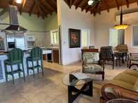 House 2959131477