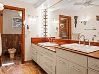 House 2962215216