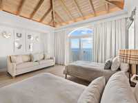 House 2962215952