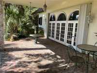 House 2963838811