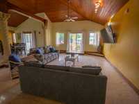 House 2978478110