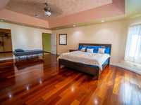 House 2978478206