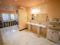 House 2978478232