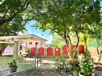 House 2976825082