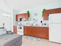 House 2986158024