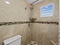 House 2989843528