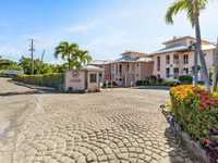 House 2989843710