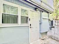 House 2989844428