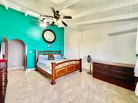 House 3024204656