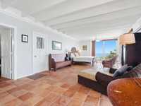House 2990831456