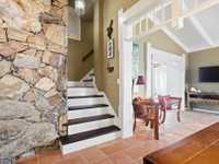 House 2990831482