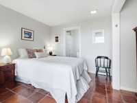 House 2990831695
