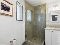 House 2990831844
