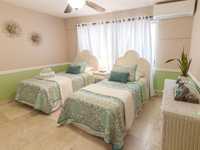 House 2990833026