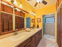 House 2994025558