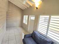 House 2995934025