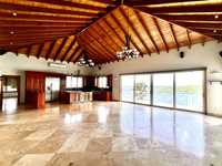 House 3003778243