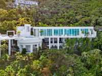 House 3005387820