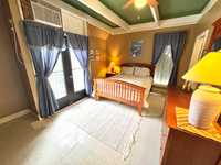House 3005393922